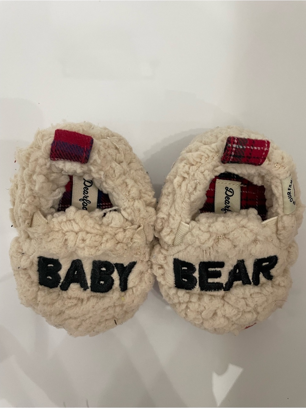 dearfoams Cream Sherpa 'Baby Bear' Kids Slippers with Red Plaid Trim
